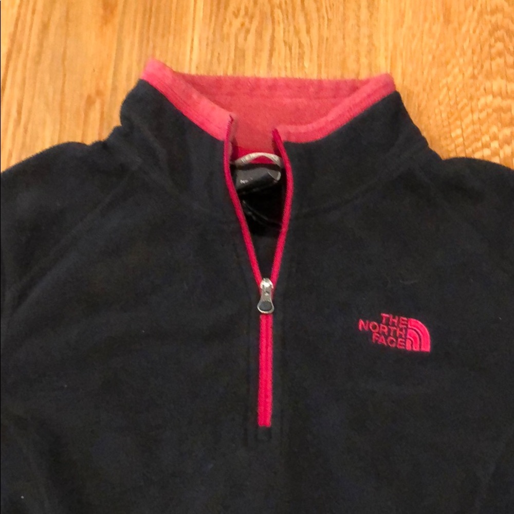 North face black light weight fleece - Picture 2 of 3